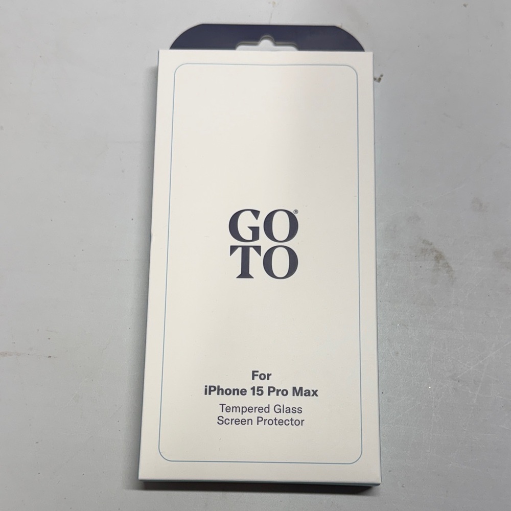 Go-To iPhone 15 Pro Max Screen Protector - White
